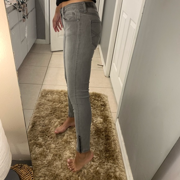 Gray Jegging - Picture 2 of 6